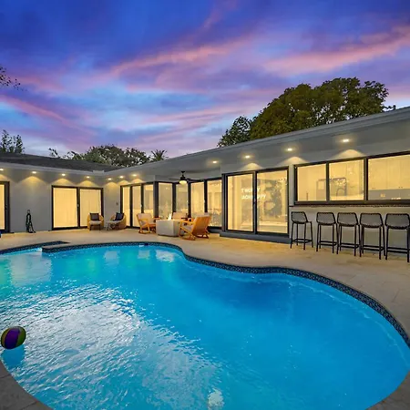 Resort Style Backyard Heated Pool Hot Tub Fire Pit